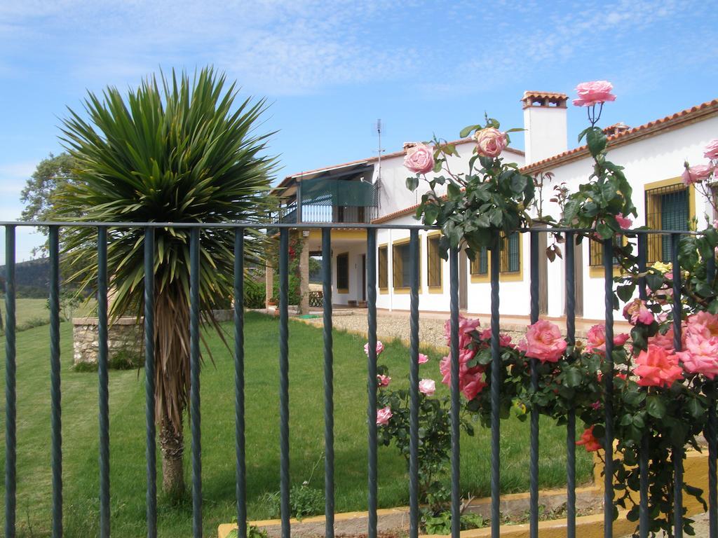 Casa Rural La Sierra De Monfraguee Malpartida De Plasencia Ngoại thất bức ảnh